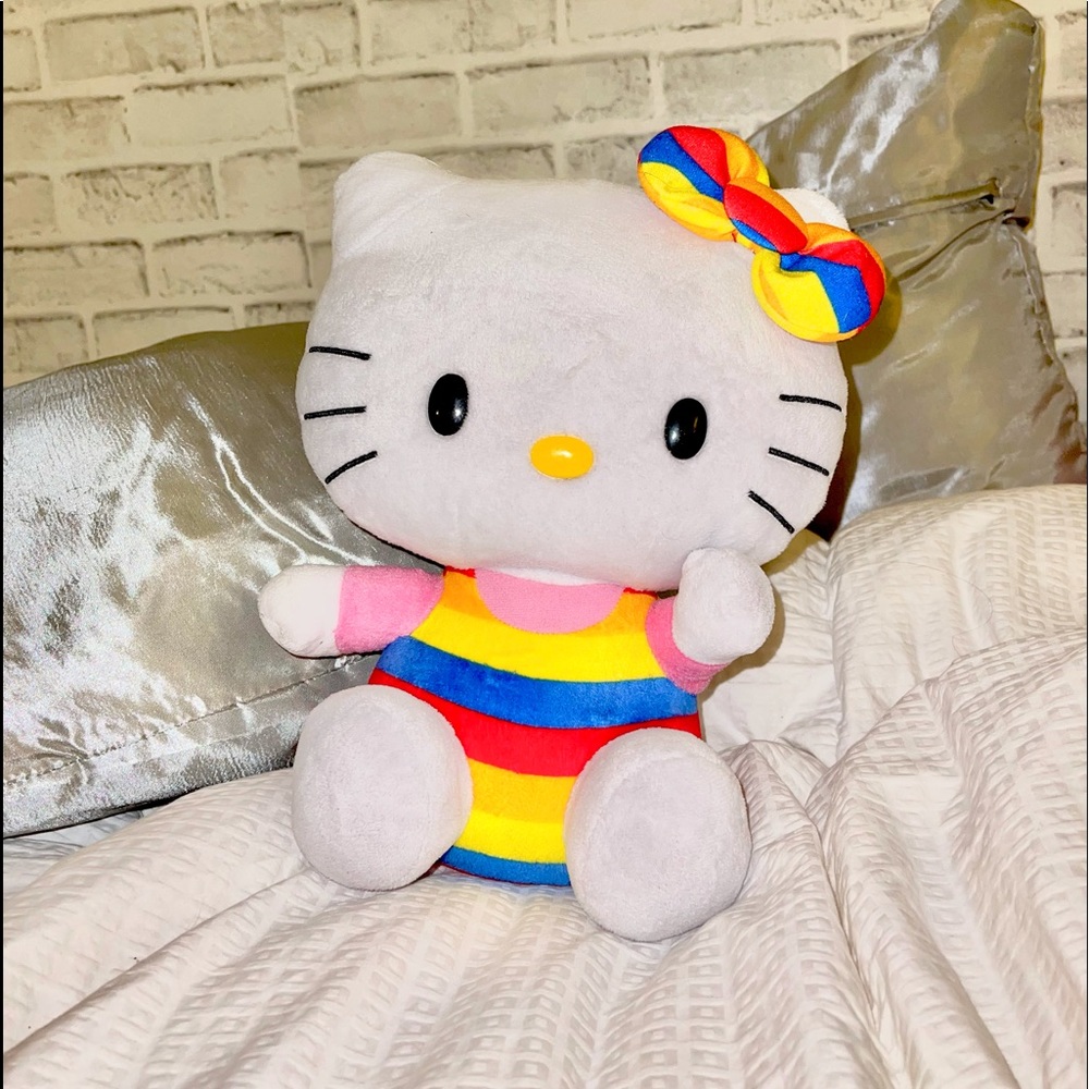 Hello Kitty Plushie